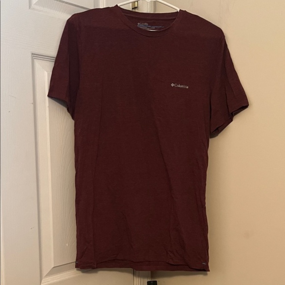 Columbia Men's Burgundy Short Sleeve Tee